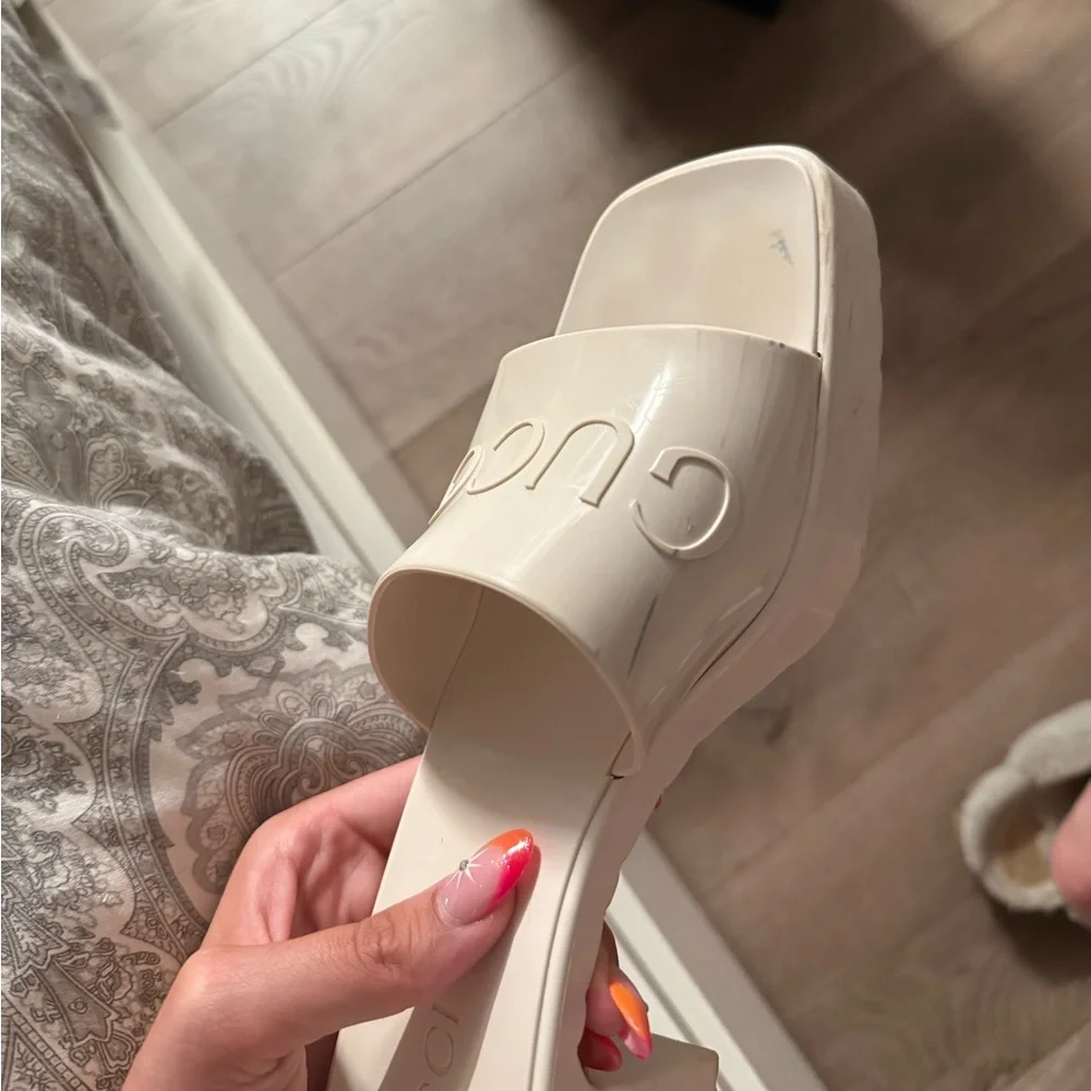 Gucci slide - Picture 6 of 9